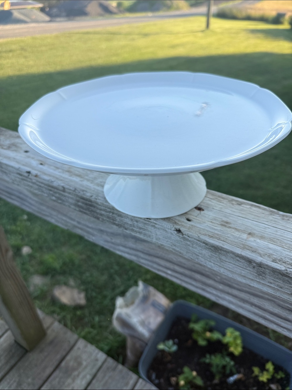 Nikko Ceramics White Pedestal Cake Stand